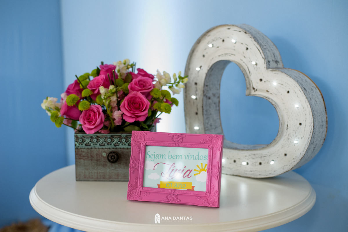 Cantinho decorado festa da Livia 