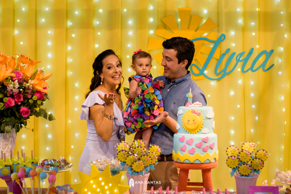 Felicidade da familia no 1 ano da bebe 