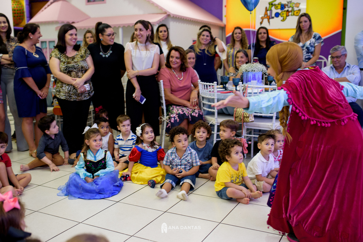 Todos assistindo a apresentação 