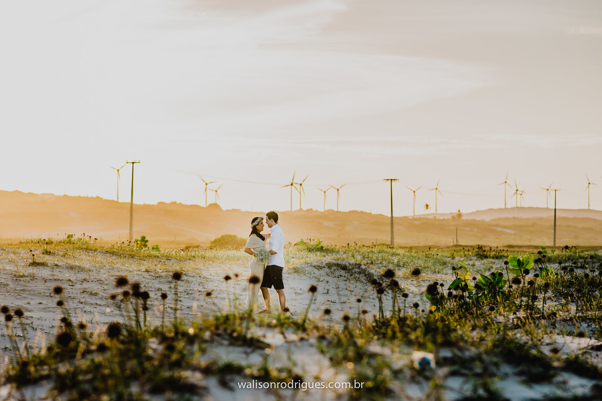 noiva-noivo-fotos na praia-buque da noiva-prewedding