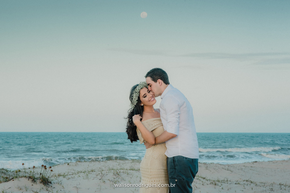 noiva-noivo-fotos na praia-buque da noiva-prewedding