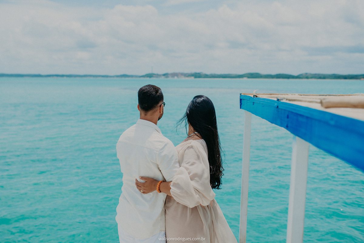 fotografia-de-casal-em-nas-piscinas-de-maragogi-AL