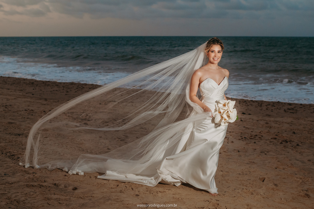 fotografia-de-casamennto-finm-de-tarde-na-praia-do-carmel-cumbuco-ce