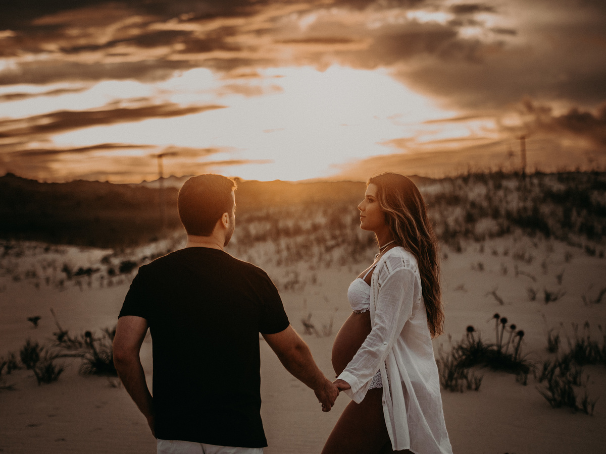 fotoghrafia-de-ensaio-de-gestante-na-praia-em-fortaleza-ce