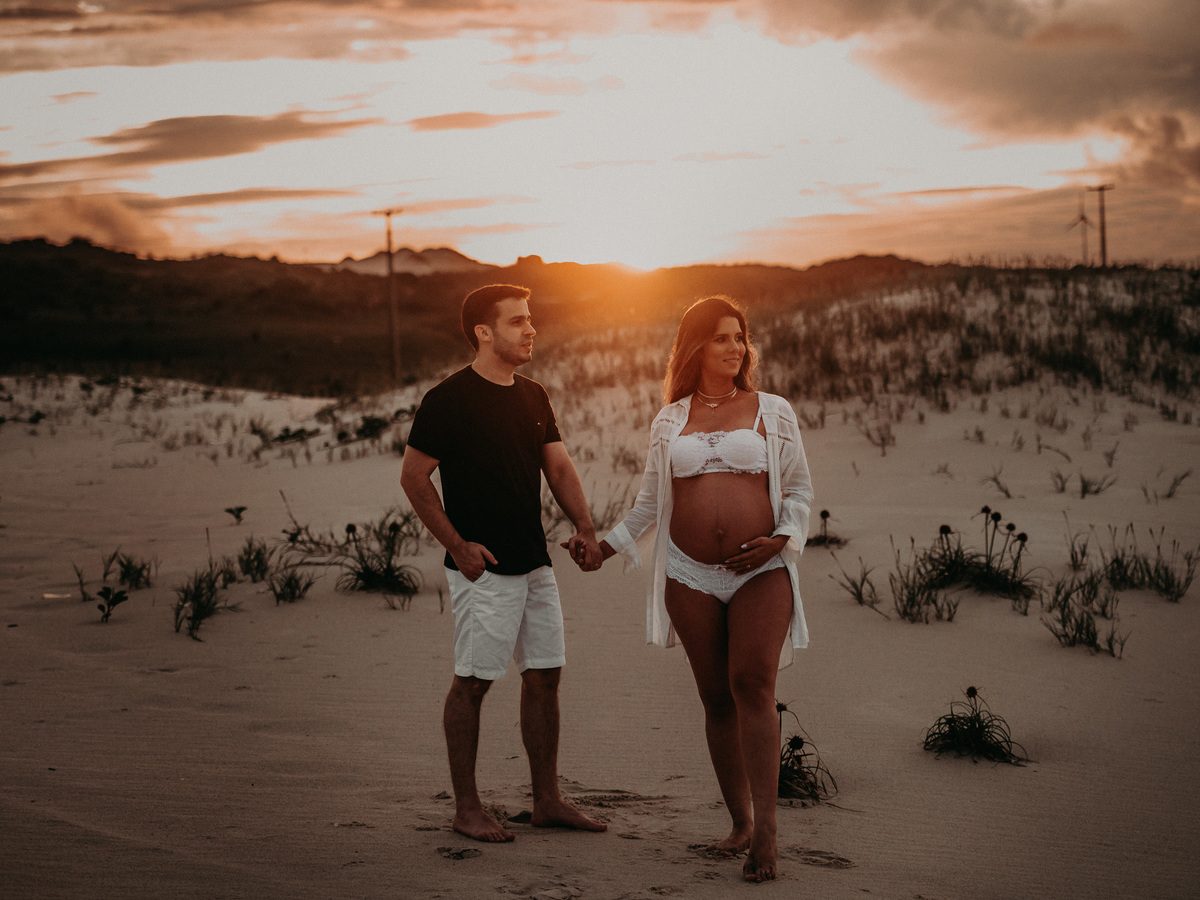 fotoghrafia-de-ensaio-de-gestante-na-praia-em-fortaleza-ce