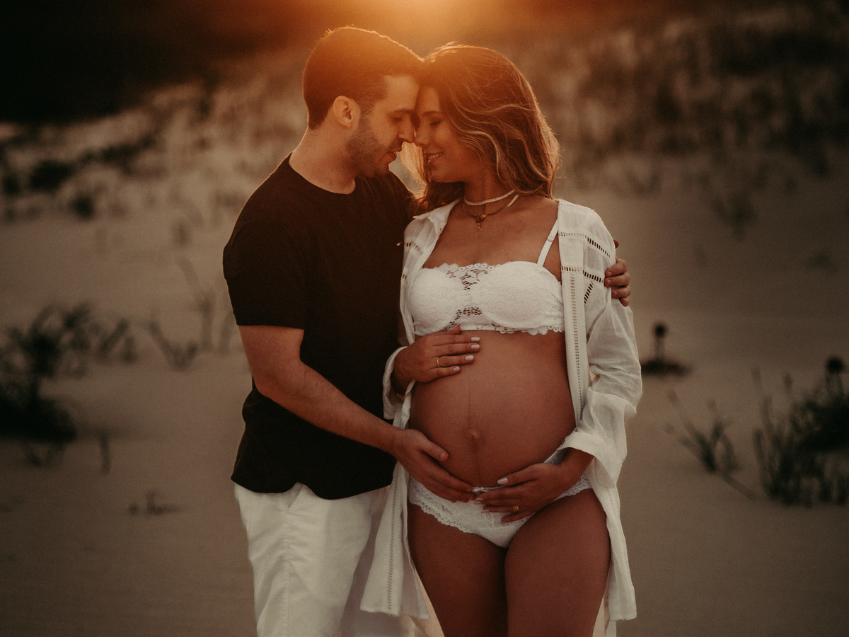 fotoghrafia-de-ensaio-de-gestante-na-praia-em-fortaleza-ce