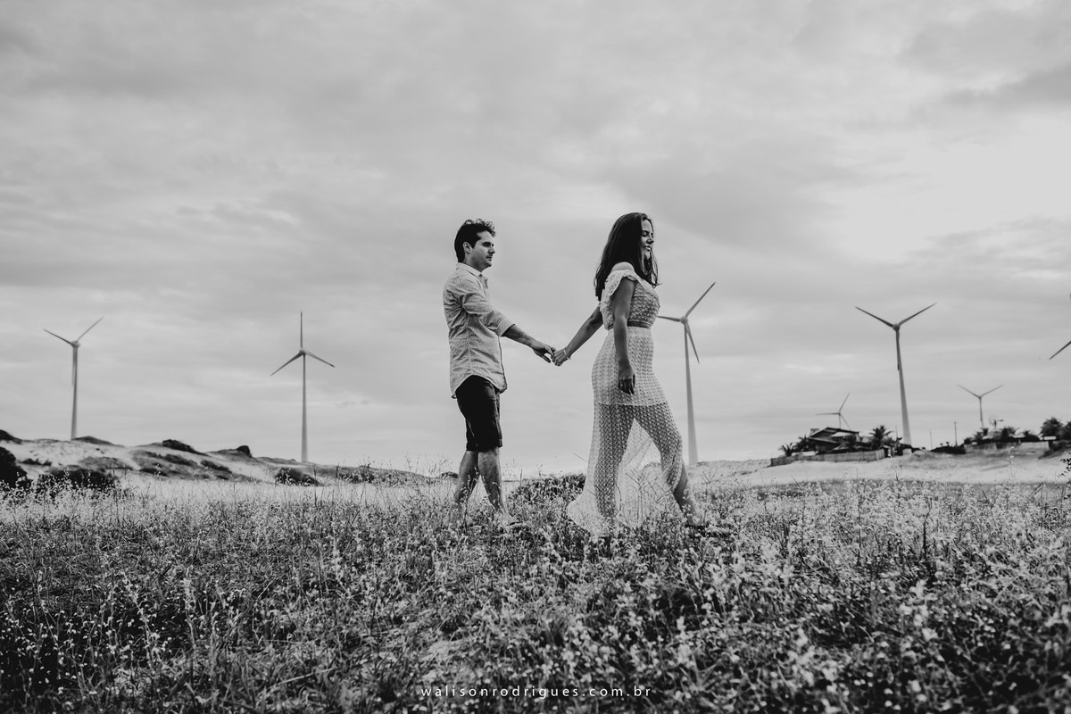 noiva-noivo-fotos na praia-buque da noiva-prewedding