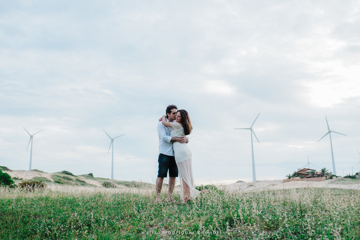 noiva-noivo-fotos na praia-buque da noiva-prewedding