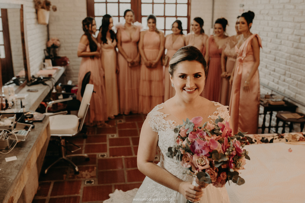 firist-look-com-as-madrinhas-da-noiva-na-fazenda-terra-do-sol-em-fortaleza-ce