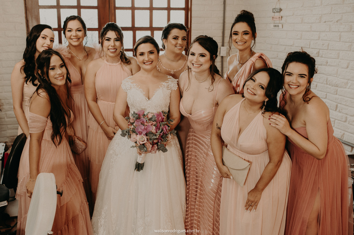 firist-look-com-as-madrinhas-da-noiva-na-fazenda-terra-do-sol-em-fortaleza-ce