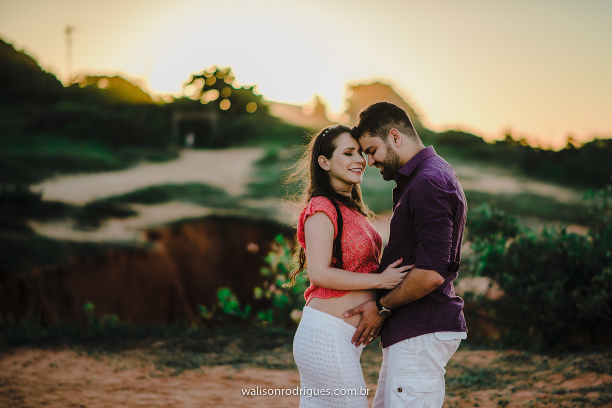 gestante-book de gestante-fotografias de gestante-fotos de gestante na praia-gestantes fortaleza- fotos de casais- sessão de fotos-ensaio de gestante-walison rodrigues fotografo-por do sol-Beberibe-CE