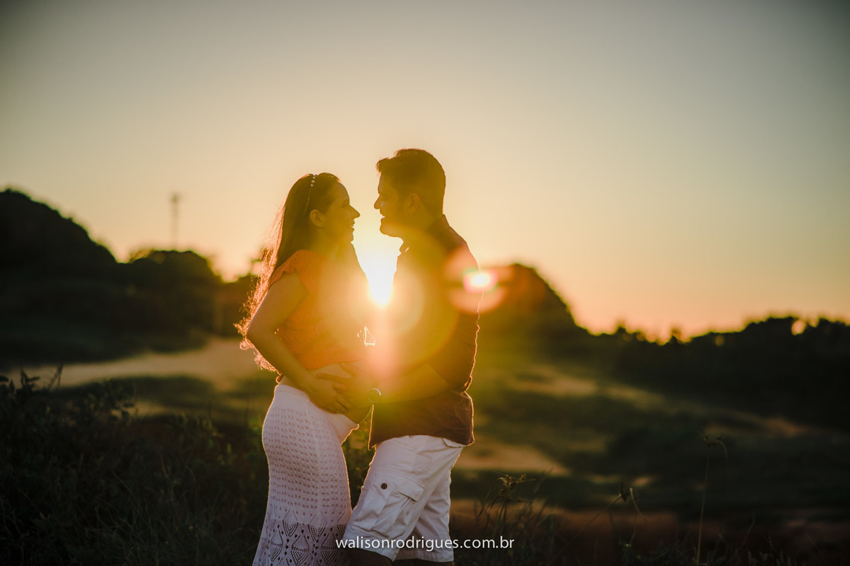 gestante-book de gestante-fotografias de gestante-fotos de gestante na praia-gestantes fortaleza- fotos de casais- sessão de fotos-ensaio de gestante-walison rodrigues fotografo-por do sol-Beberibe-CE