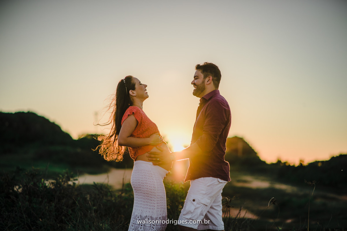 gestante-book de gestante-fotografias de gestante-fotos de gestante na praia-gestantes fortaleza- fotos de casais- sessão de fotos-ensaio de gestante-walison rodrigues fotografo-por do sol-Beberibe-CE