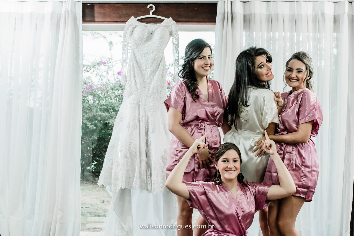 fotos-da-noiva-com-as-amigas-antes-do-casamento-em-fortaleza-ce.