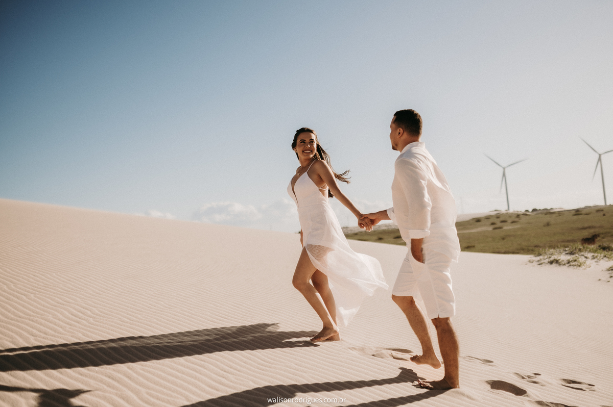 pre-wedding-na-praia-de-e-dunas-de-icaraizinho em--de-amontada-CE