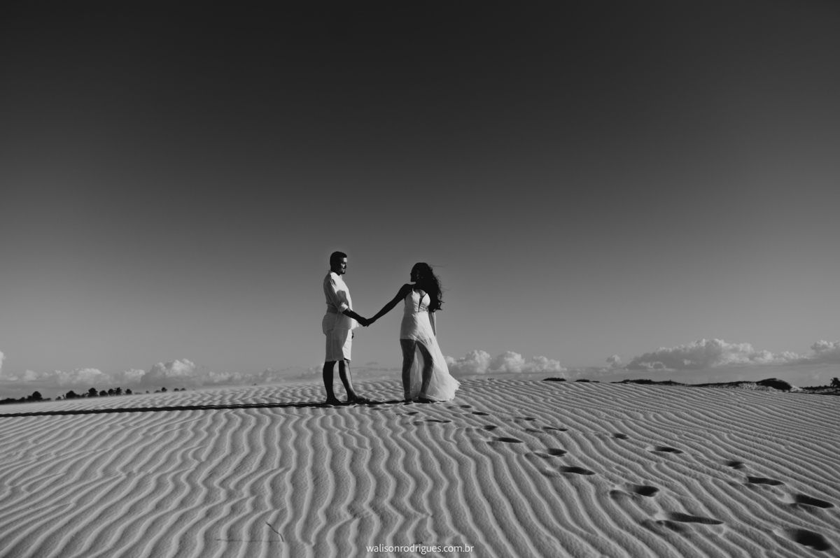 pre-wedding-na-praia-de-e-dunas-de-icaraizinho em-de-amontada-CE