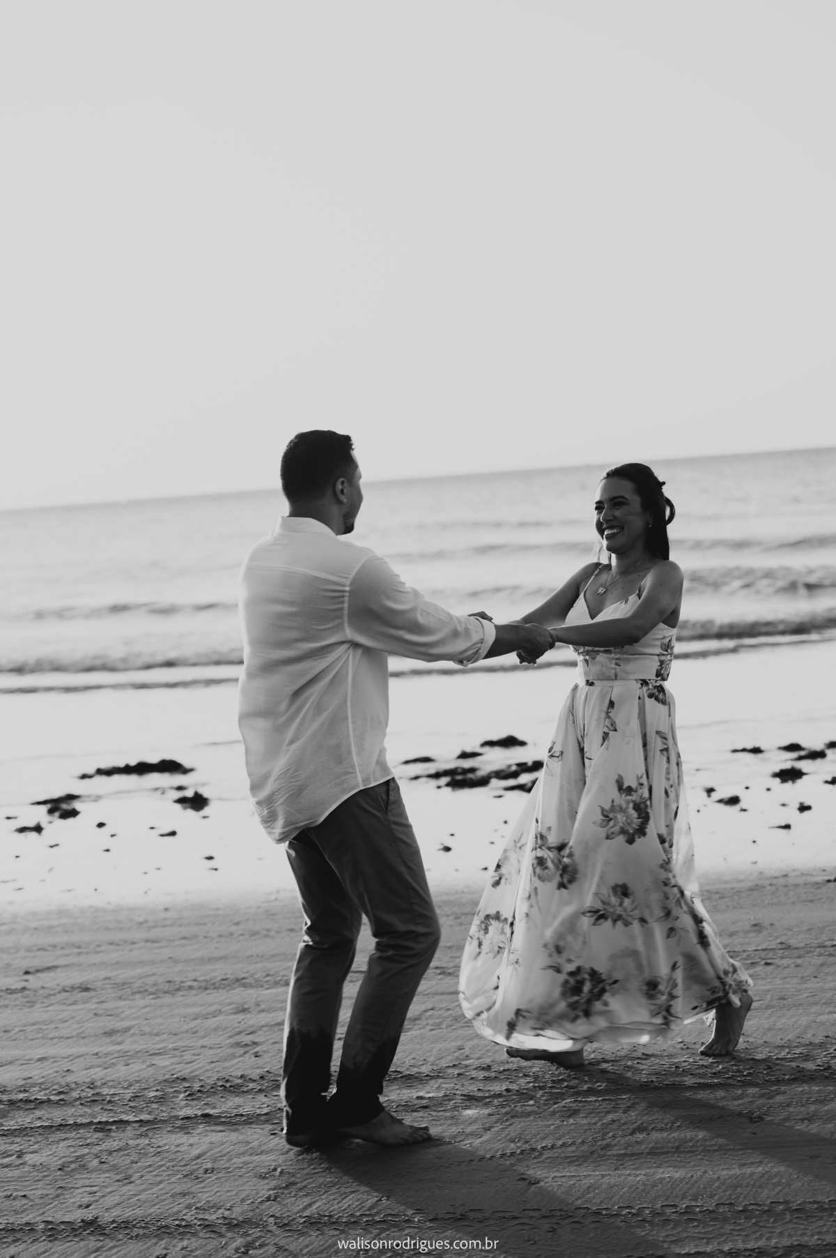 pre-wedding-na-praia-de-e-dunas-de-icaraizinho em-de-amontada-CE