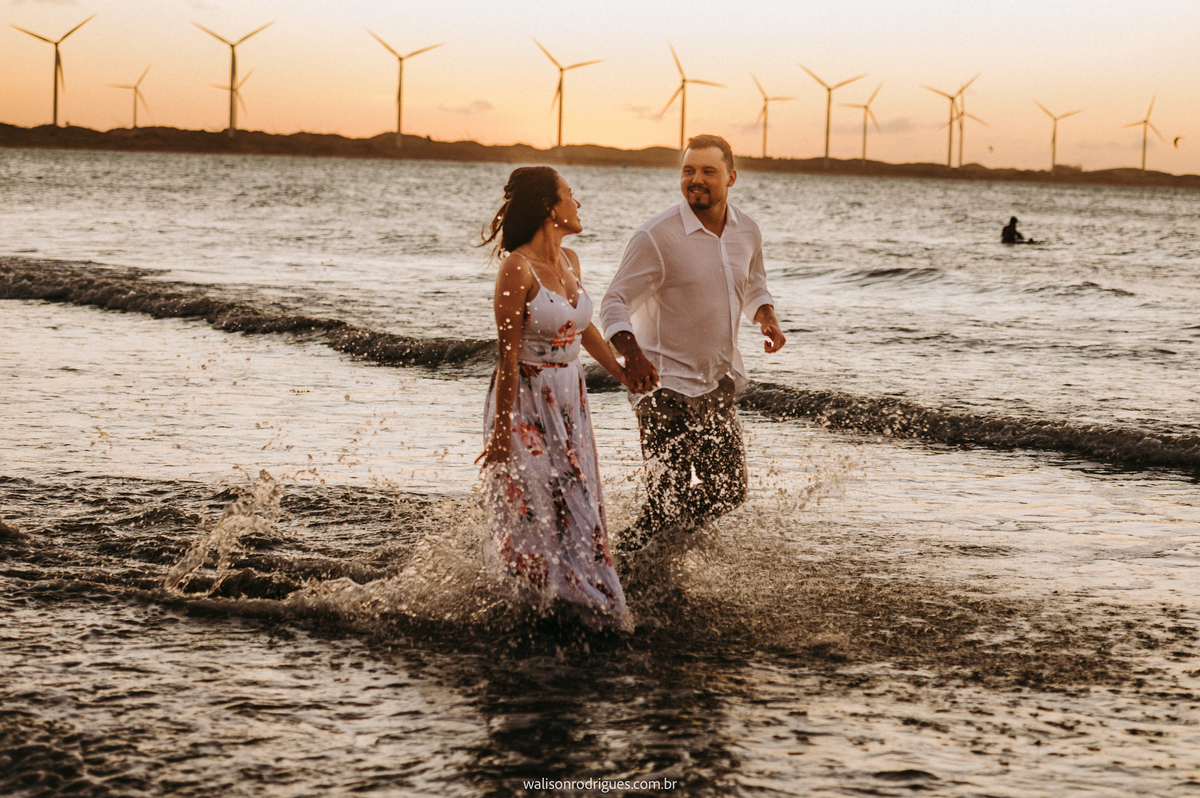 pre-wedding-na-praia-de-e-dunas-de-e-um-por-do-sol-incrivel-icaraizinho-em-de-amontada-CE