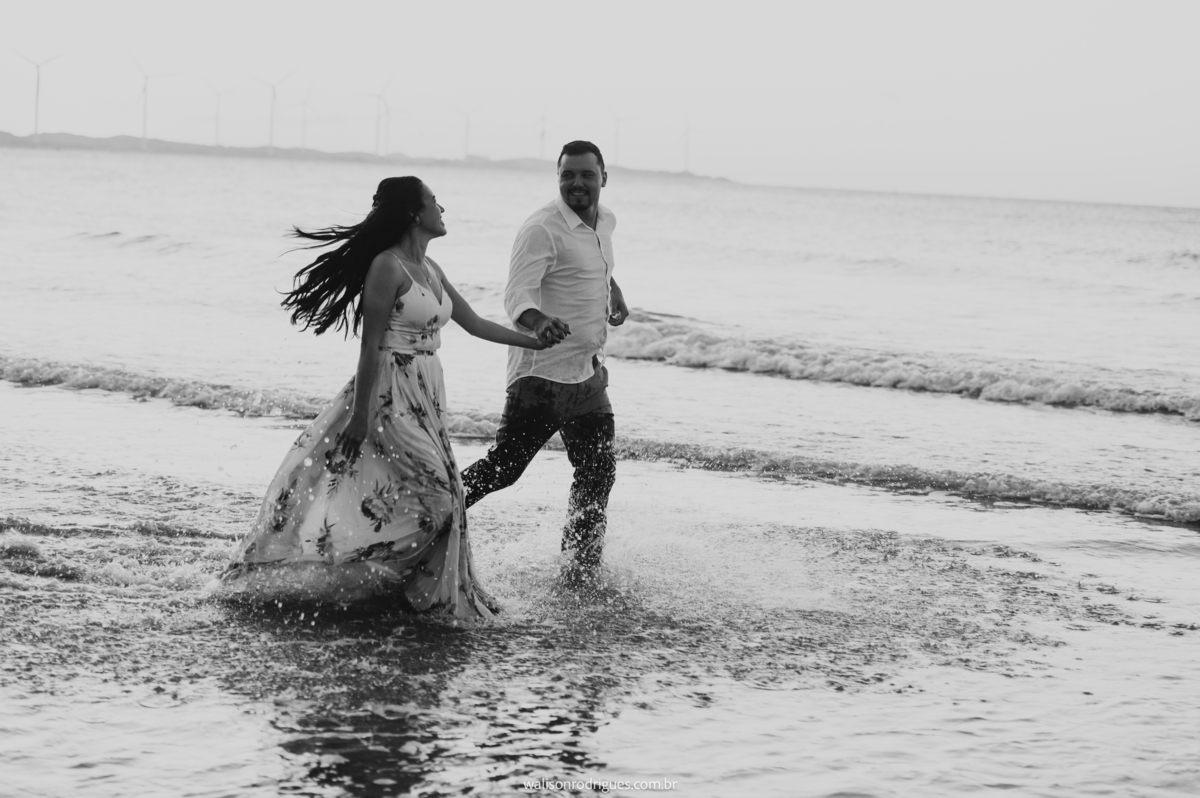 pre-wedding-na-praia-de-e-dunas-de-e-um-por-do-sol-incrivel-icaraizinho-em-de-amontada-CE