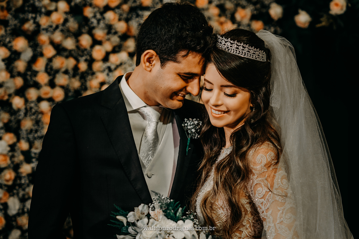 decoracao-linda-fotos-dos-noivos-no-buffet-dona-flor- em-sobral-ceara-creditos-walison-rodrigues-fotografo-de-casamento.