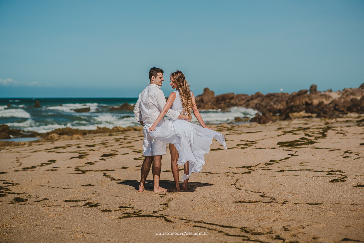 fotografia-pre-casamento-na-predra-furada-em-jericoacoara-Ce