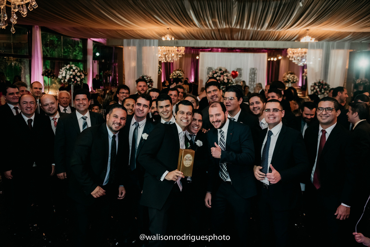 noivo-jogando-whisk.