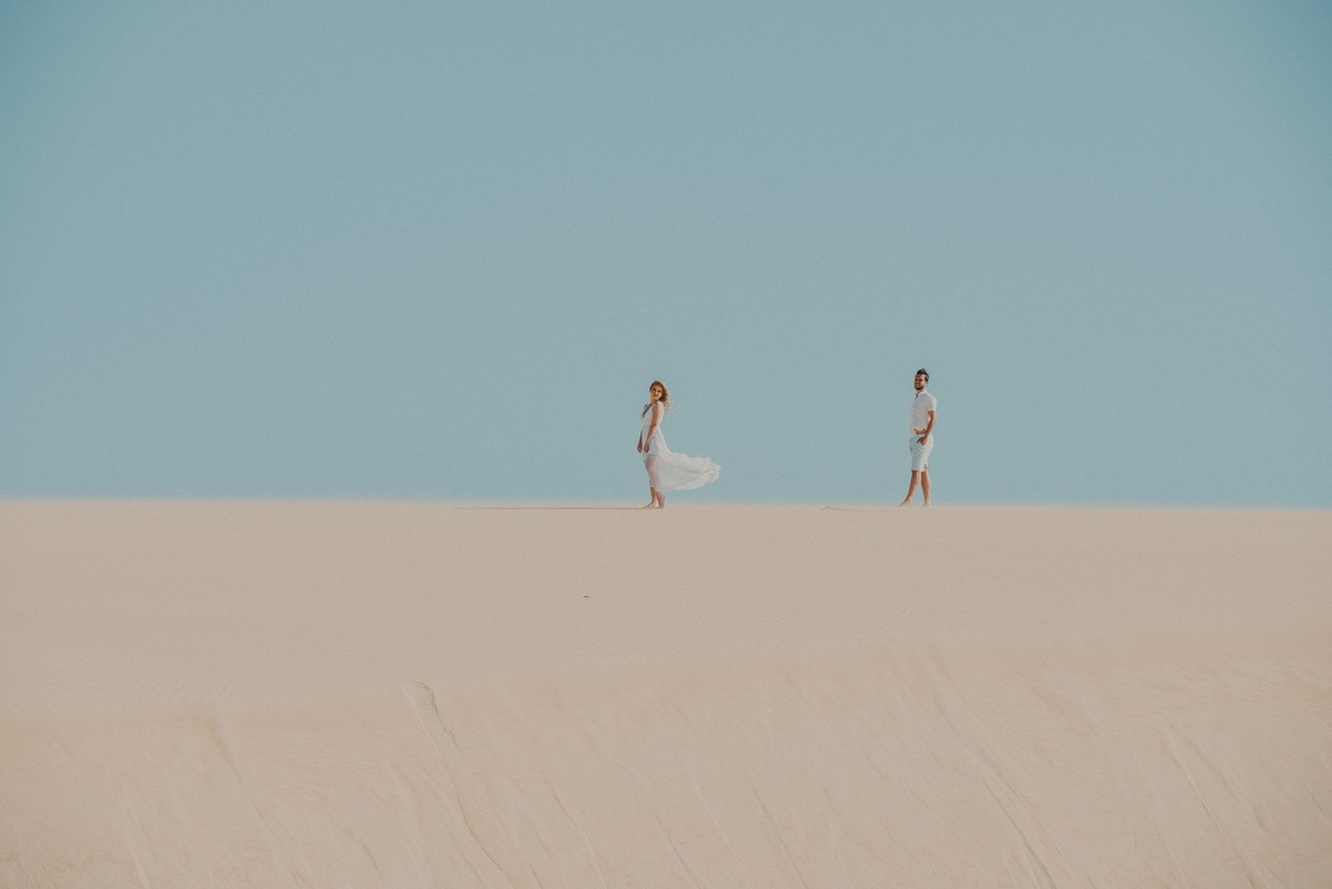 fotografias-de-ensaio-pre-wedding-nas-dunas-do-cumbuco-Ce