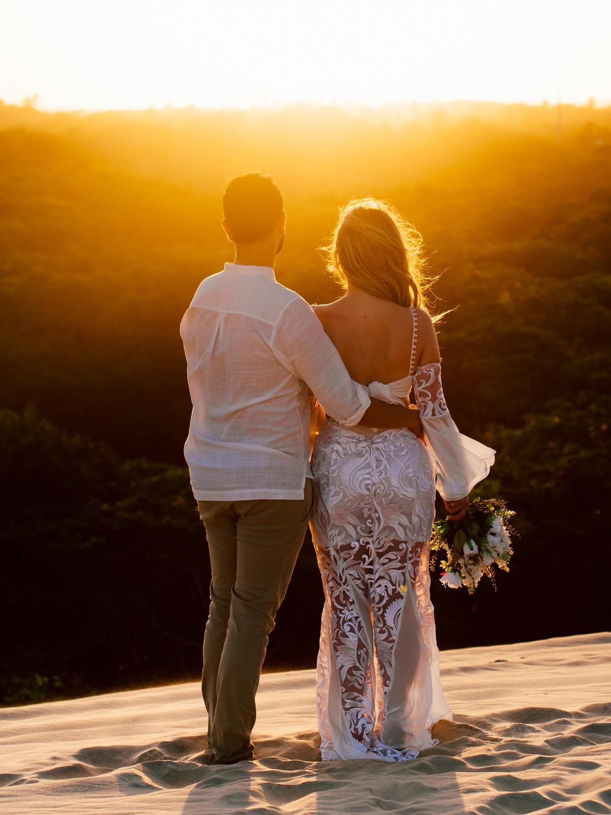 fotografia-pre-wedding-no-por-do-sol.