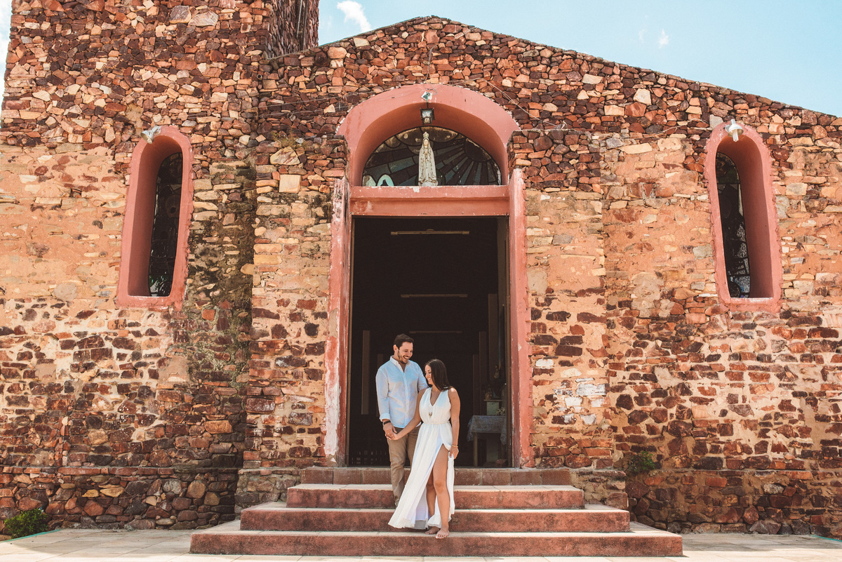 pedido-de-casamento-na-Igreja-Matriz-Nossa-Senhora-de-Fátima-em-jericoacoara-ce