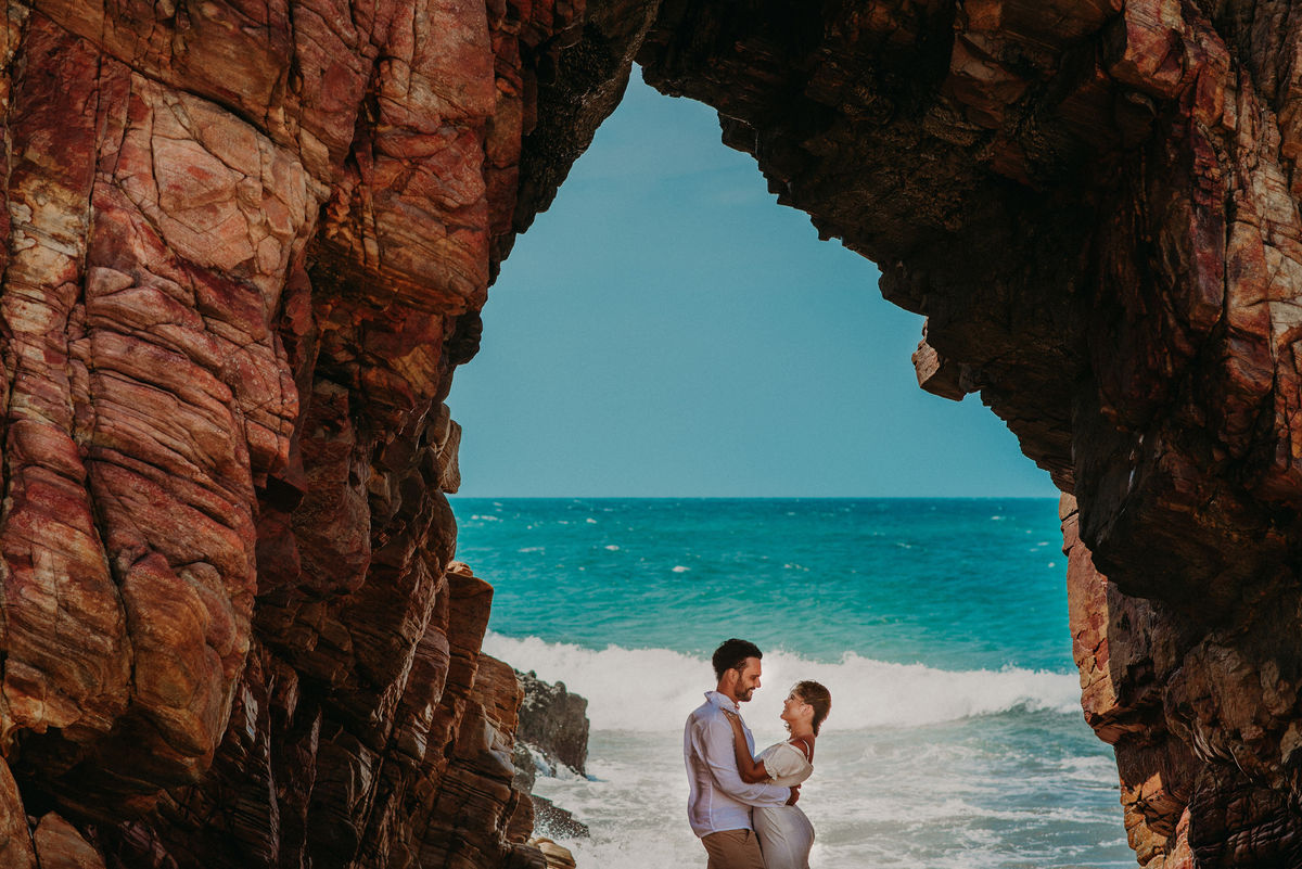 fotos-de-casal-na -pedra-furada-de-jericoacoara-CE