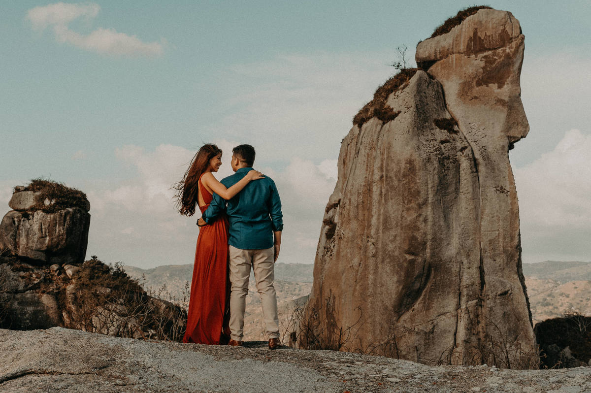 casal-escolhe-a-serra-de-itapaje-ce-para-sessao-de-fotos-de-pre-casamento-e-se-surpreende-com-resultado