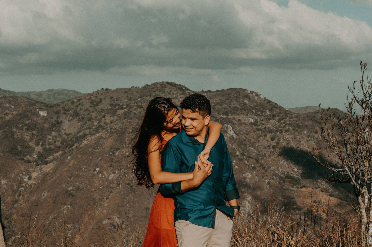 casal-escolhe-a-serra-de-itapaje-ce-para-sessao-de-fotos-de-pre-casamento-e-se-surpreende-com-resultado