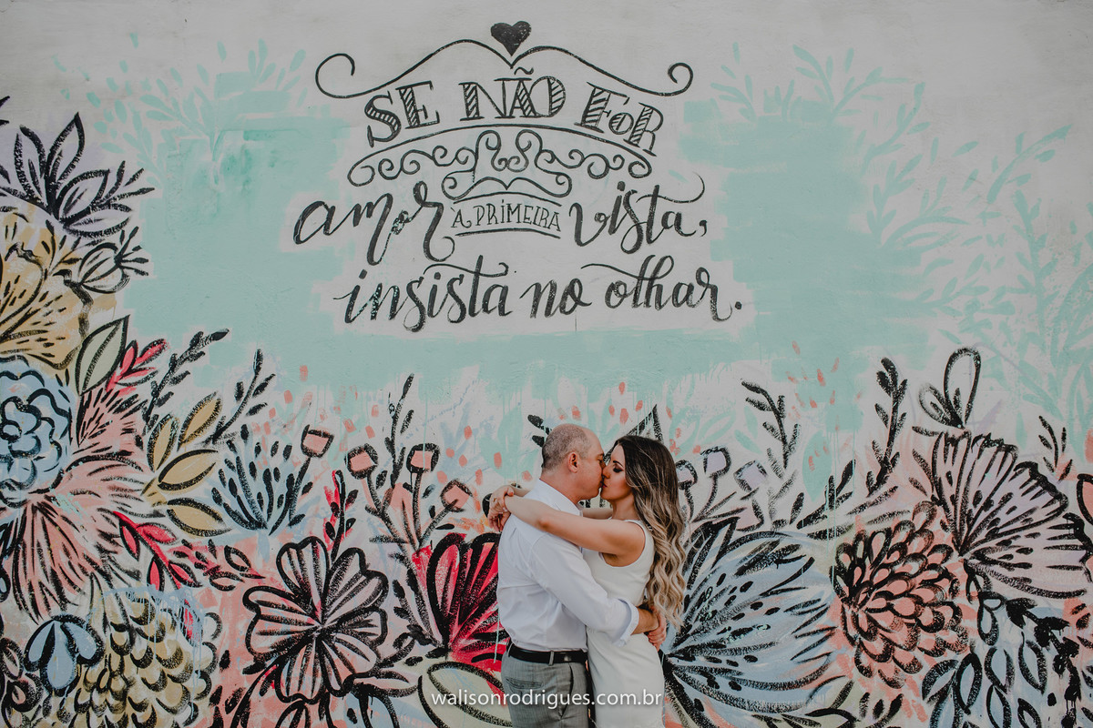 e-session-fotos-de-casais-no-beco-do-beijo-na-praia-de-iracema-em-fortaleza-ce