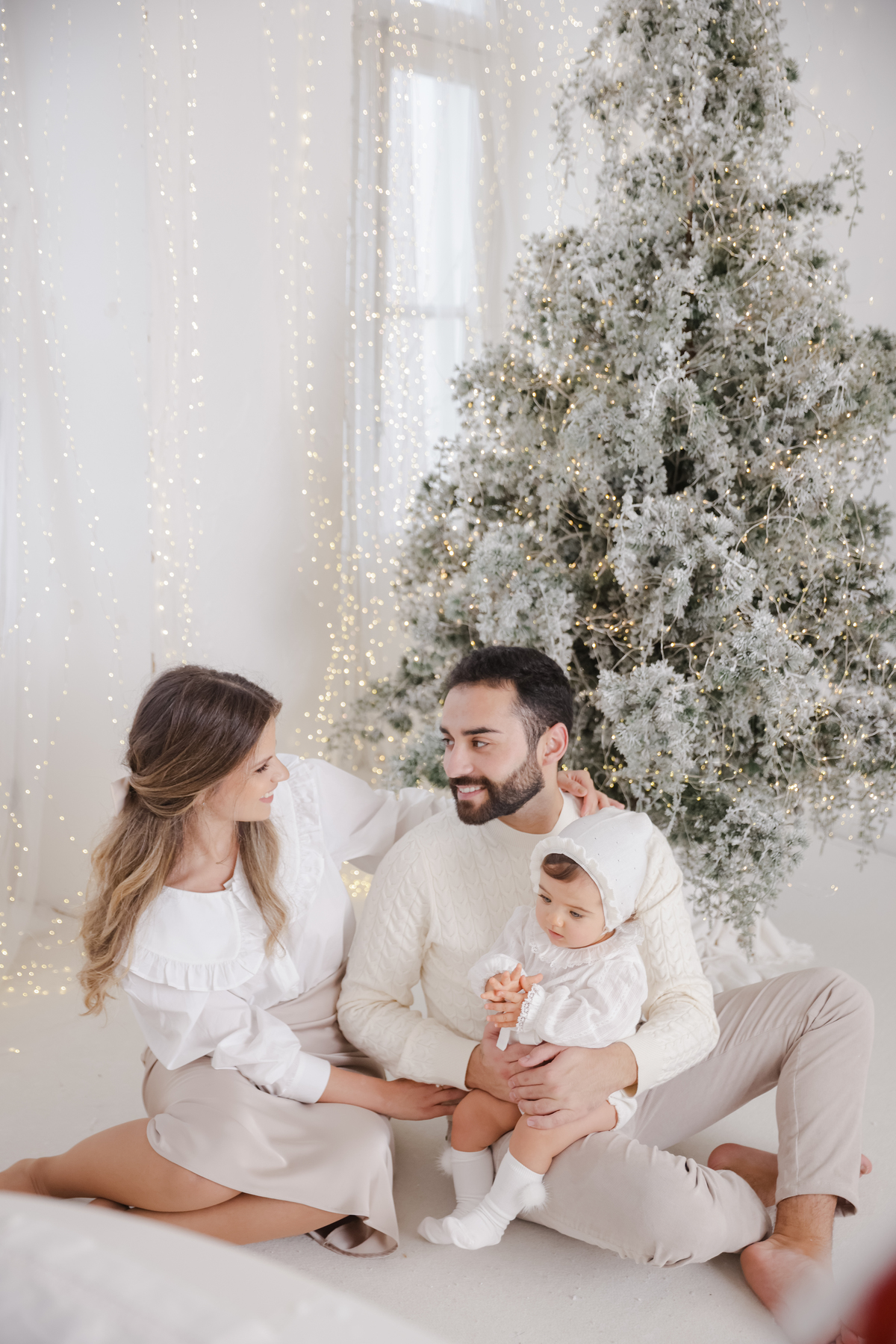 Sessão de fotografia de estúdio
Fotografia em estúdio
Ensaio fotográfico em estúdio
Estúdio fotográfico
Sessão fotográfica profissional em estúdio
Fotógrafo de estúdio
Book fotográfico em estúdio
Sessão de retratos em estúdio
Fotografia de estúdio profiss