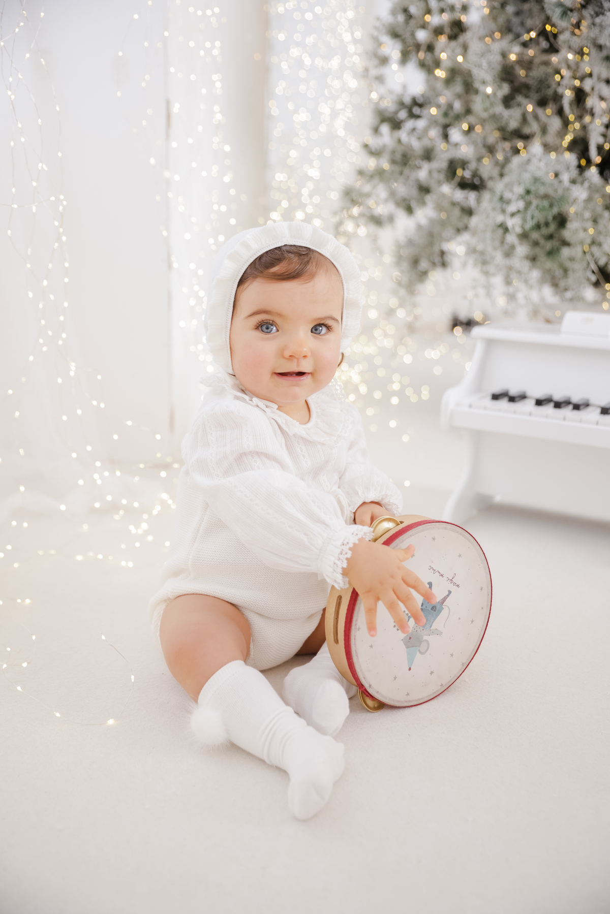 Sessão de fotografia de estúdio
Fotografia em estúdio
Ensaio fotográfico em estúdio
Estúdio fotográfico
Sessão fotográfica profissional em estúdio
Fotógrafo de estúdio
Book fotográfico em estúdio
Sessão de retratos em estúdio
Fotografia de estúdio profiss