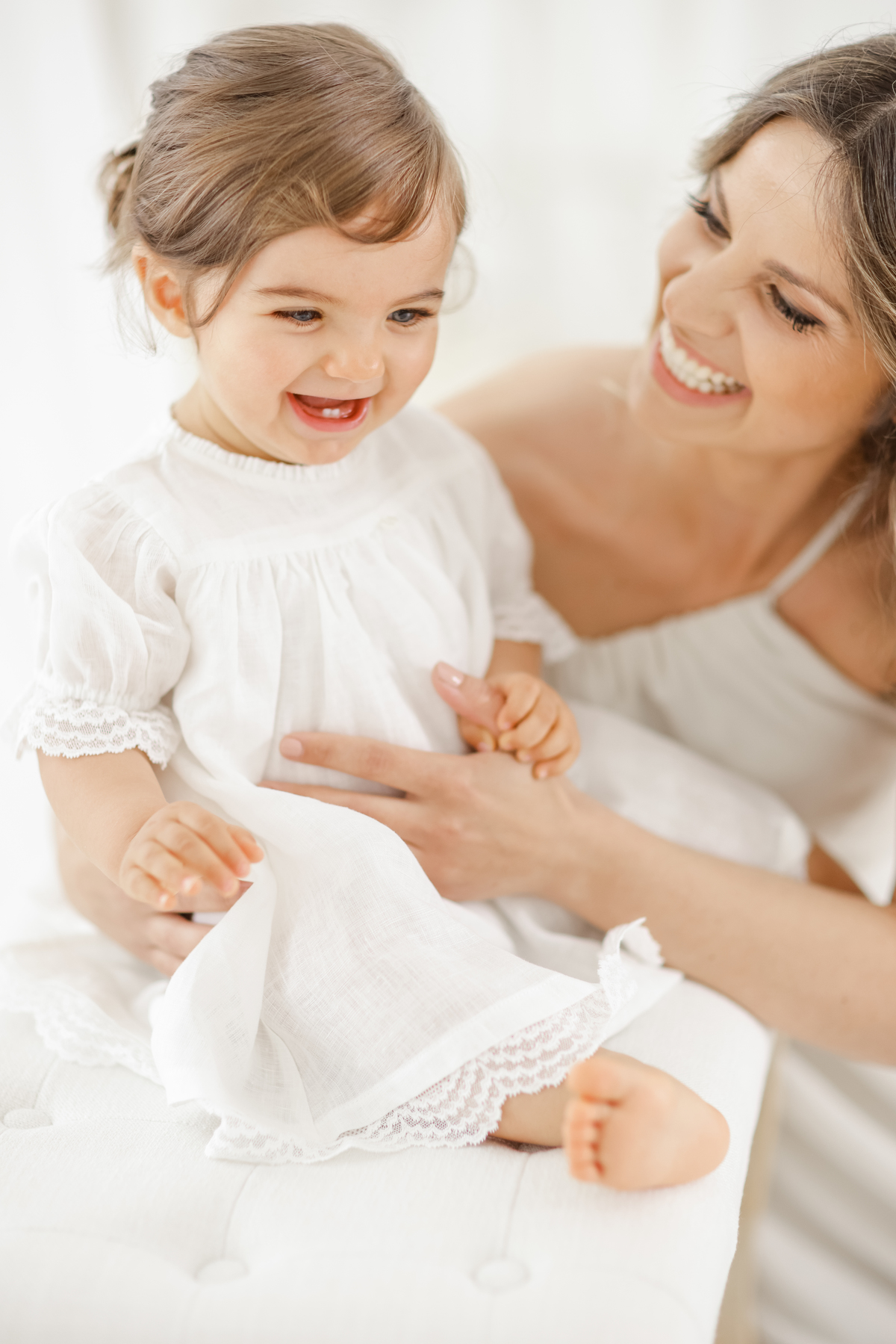 Dia das Mães
Fotos Dia das Mães
Sessão fotográfica Dia das Mães
Mãe e filho
Amor materno
Vínculo mãe-filho
Presente Dia das Mães
Fotografia familiar
Memórias inesquecíveis
Amor infinito