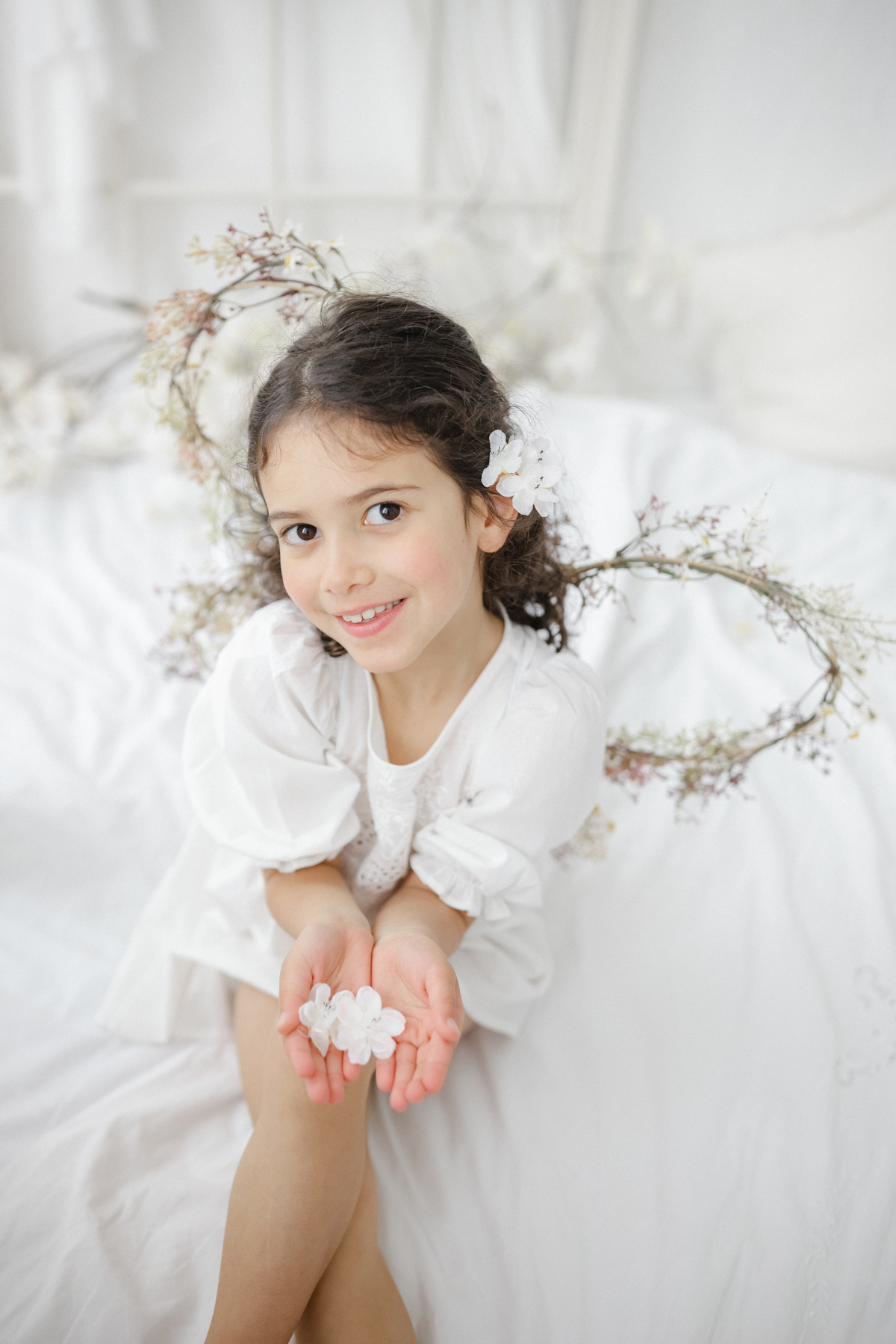 Dia das Mães
Fotos Dia das Mães
Sessão fotográfica Dia das Mães
Mãe e filho
Amor materno
Vínculo mãe-filho
Presente Dia das Mães
Fotografia familiar
Memórias inesquecíveis
Amor infinito