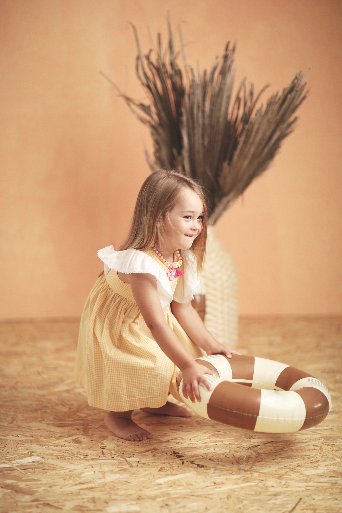 praia-melhor fotografa de crianças de potugal-melhor fotografa do mundo-melhor fotografa portuguesa-melhor fotografo de crianças de portugal-pormenores-bóias