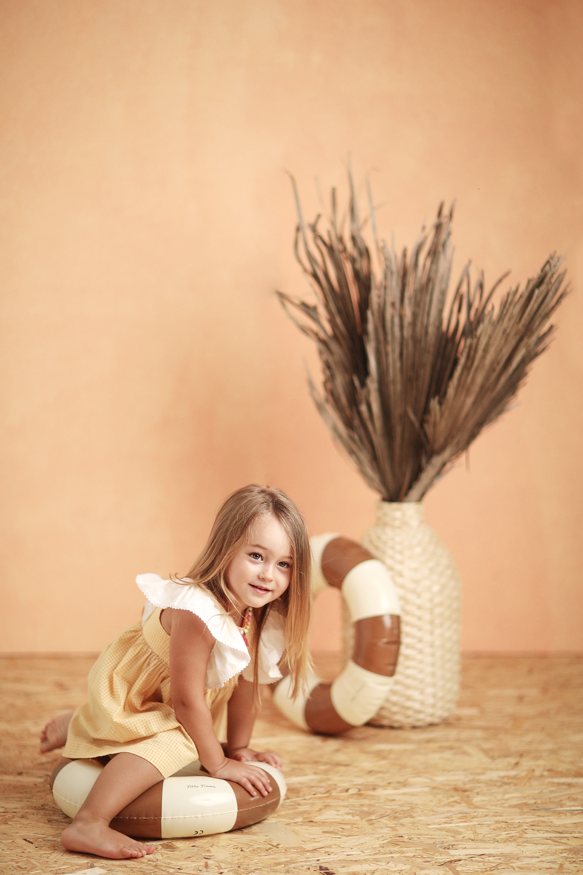 praia-melhor fotografa de crianças de potugal-melhor fotografa do mundo-melhor fotografa portuguesa-melhor fotografo de crianças de portugal-pormenores-bóias