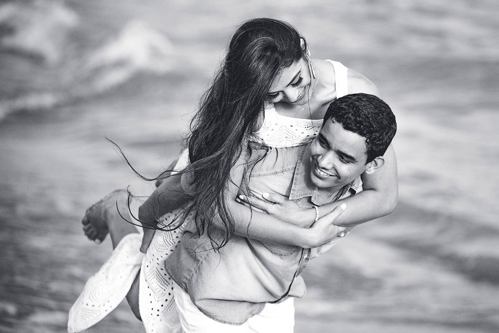 fotos pré casamento em praia de Coqueiral Aracruz ES