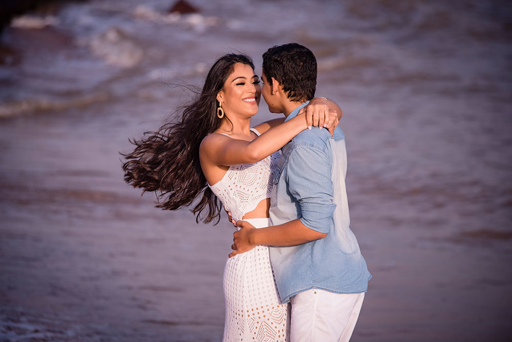 fotos pré casamento em praia de Coqueiral Aracruz ES