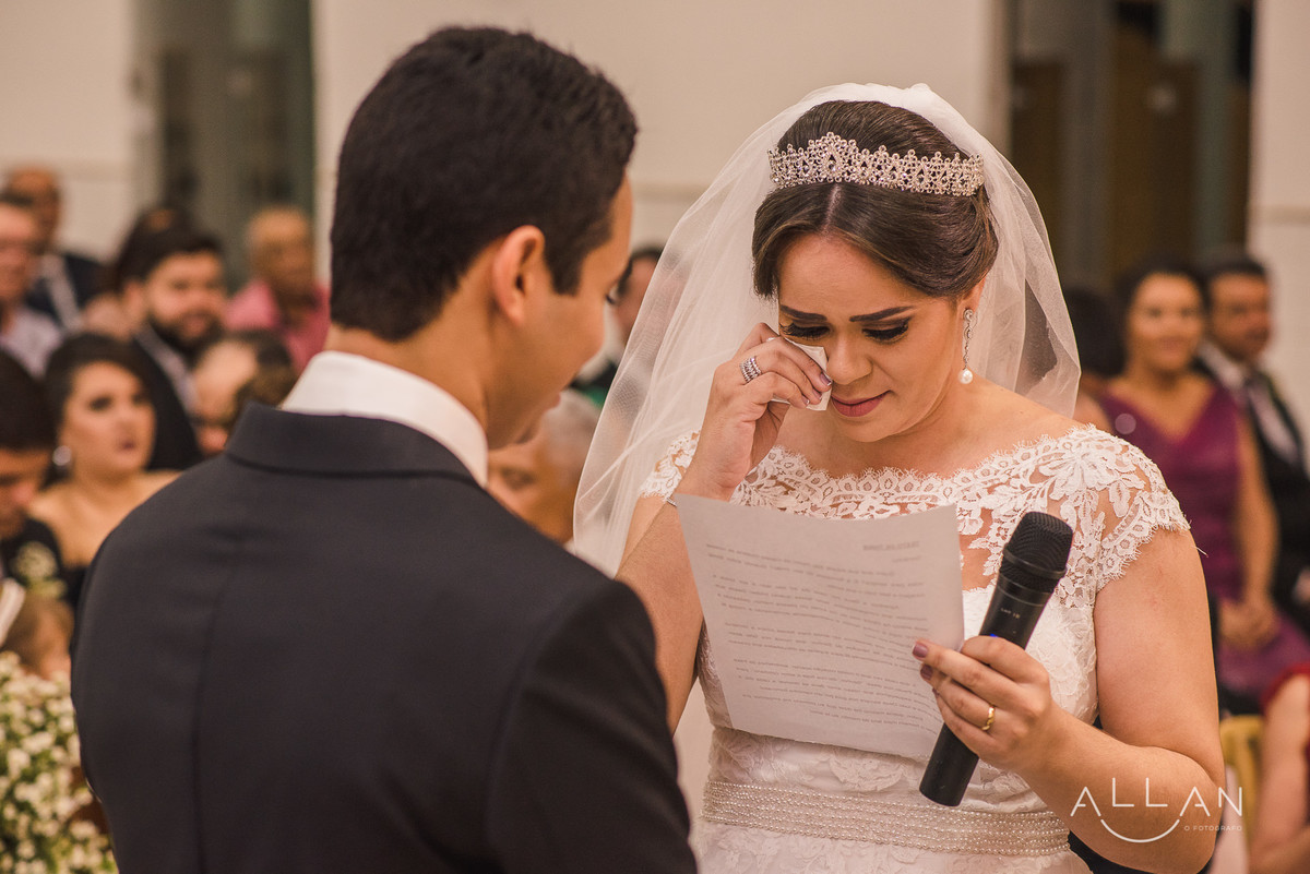 Noiva caindo nas lágrimas