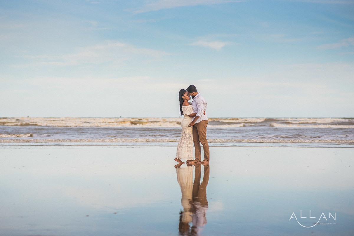 Ensaio pré casamento de casal na praia Aracaju Sergipe