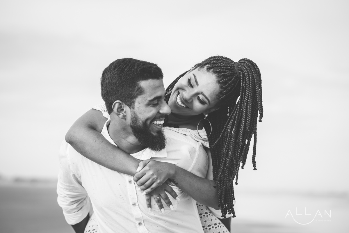 Ensaio pré casamento de casal na praia Aracaju Sergipe