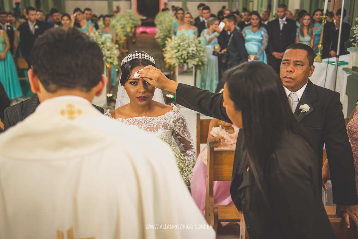 acessória de casamento,casamento igreja em itabaianinha,fotografia de casamento itabaianinha sergipe,fotografia de casamento aracaju, allan rodrigo fotografia, casamento interior sergipano, noiva, noivo, casando em itabaianinha, fotografo de casame