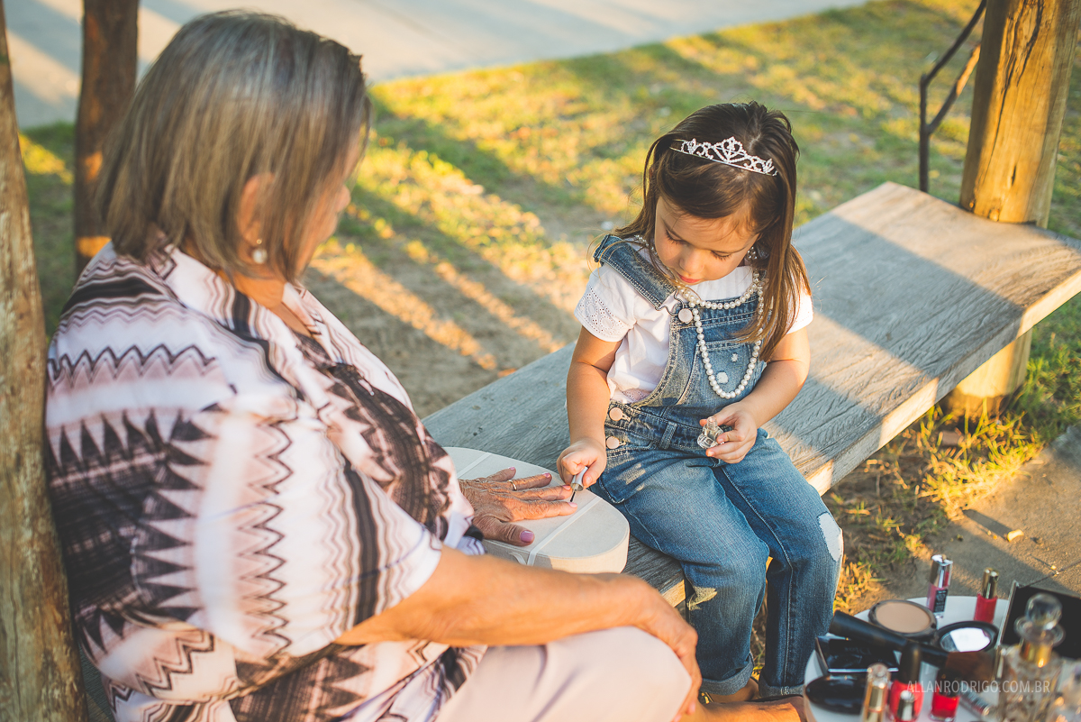 ensaio infantil aracaju, allan rodrigo fotografia, fotografia infantil aracaju, parques de aracaju, parque cajueiros, ensaio com as vovós, infantil aracaju, fotografia infantil sergipe, cozinha da vovó, chá da vovó,bolo,aracaju