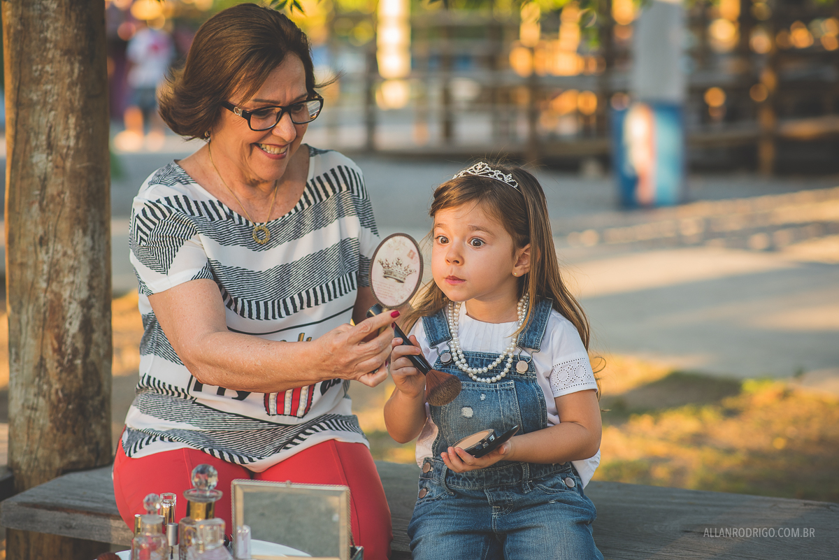 ensaio infantil aracaju, allan rodrigo fotografia, fotografia infantil aracaju, parques de aracaju, parque cajueiros, ensaio com as vovós, infantil aracaju, fotografia infantil sergipe, cozinha da vovó, chá da vovó,bolo,aracaju