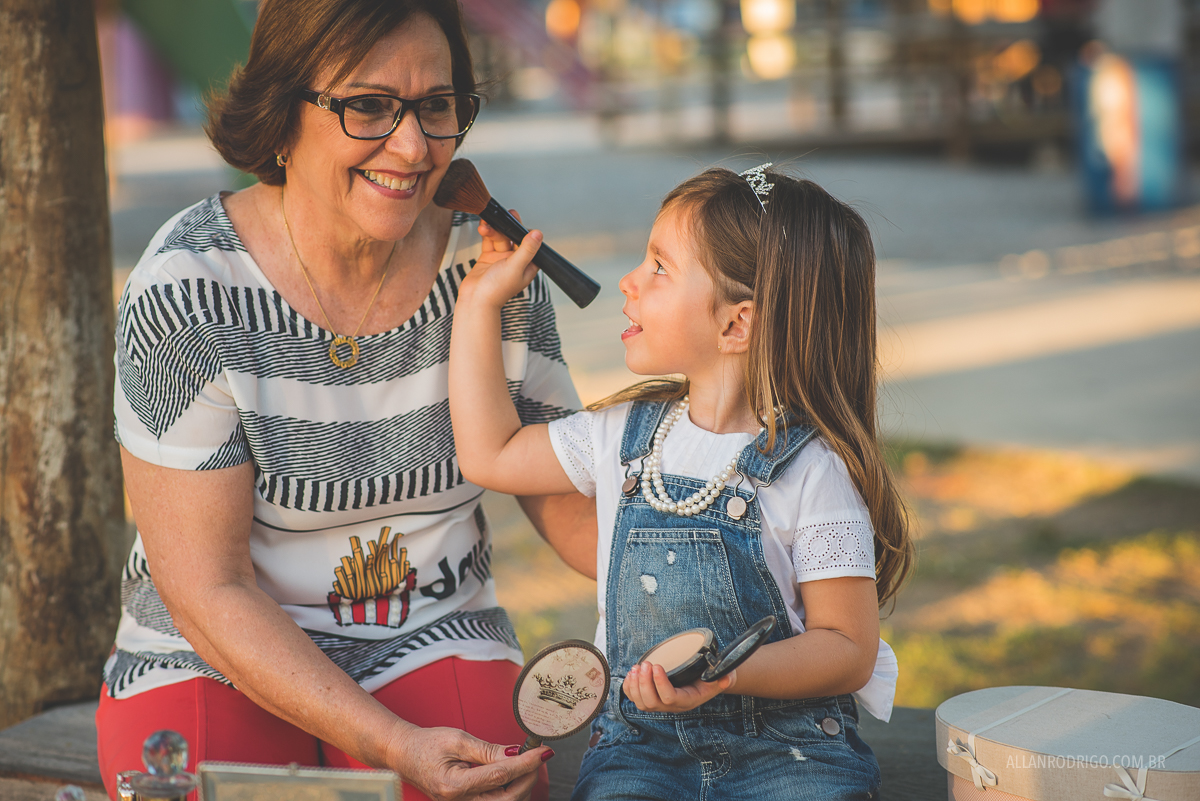ensaio infantil aracaju, allan rodrigo fotografia, fotografia infantil aracaju, parques de aracaju, parque cajueiros, ensaio com as vovós, infantil aracaju, fotografia infantil sergipe, cozinha da vovó, chá da vovó,bolo,aracaju