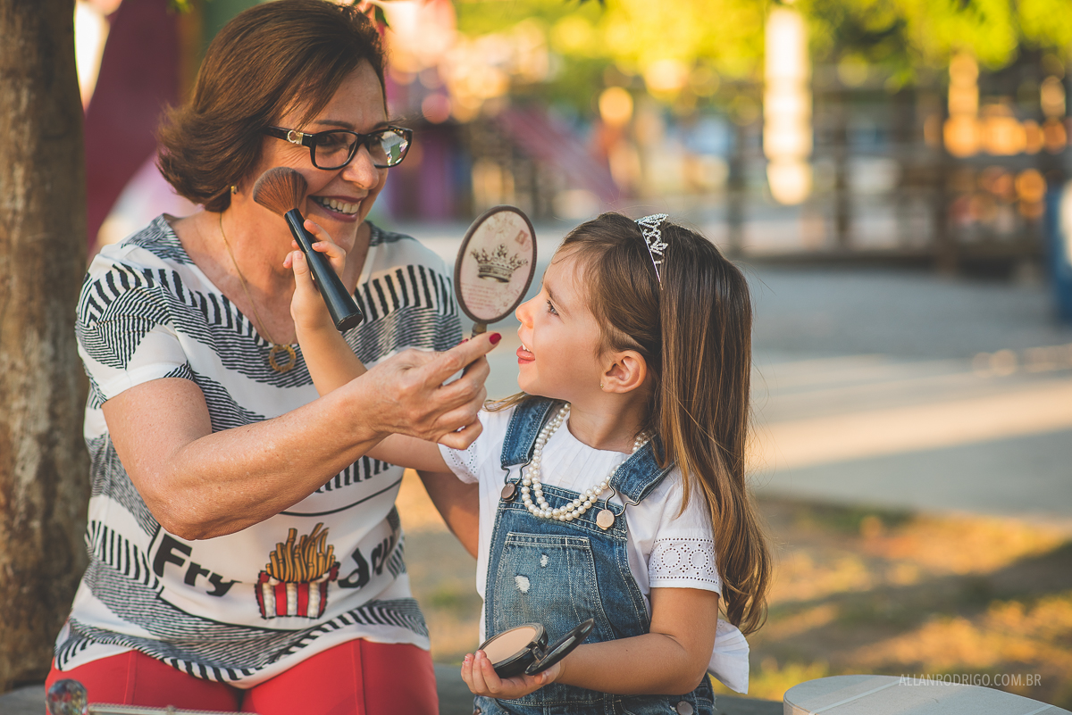 ensaio infantil aracaju, allan rodrigo fotografia, fotografia infantil aracaju, parques de aracaju, parque cajueiros, ensaio com as vovós, infantil aracaju, fotografia infantil sergipe, cozinha da vovó, chá da vovó,bolo,aracaju