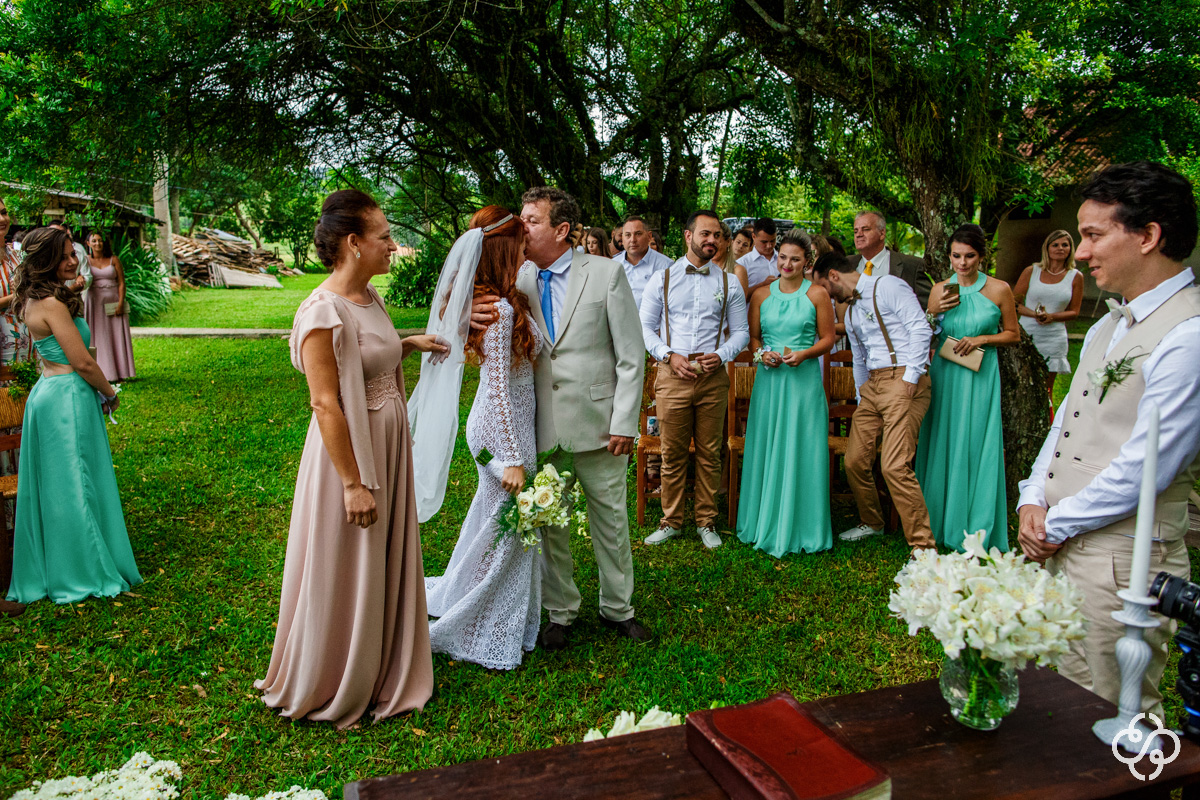 Cerimônia de Casamento no Campo | Casamento Sítio Nona Lurdes | Nova Trento - SC | Casamento de Dia | Fotógrafo de Casamento | Fotógrafa Naiara Steil e João Paulo | Fotógrafo Destination Wedding | |Fotógrafo de Casamento SC | Destino de Casamento |